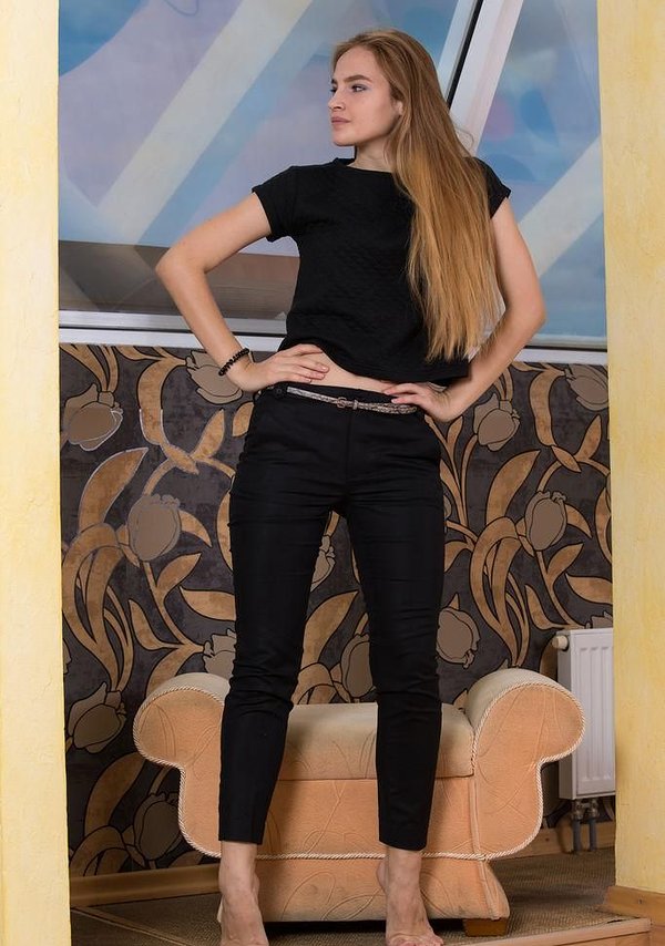 Людмила, 19